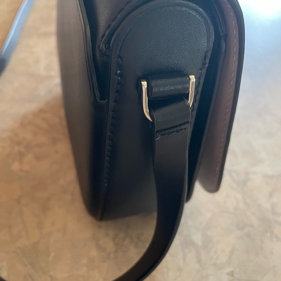 SOLD kate spade Black Crossbody Flap Top Leather Purse Gently Used - Picture 11 of 12